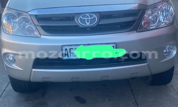 Nunua Ilio tumika Toyota Fortuner Nyingine Gari ndani ya Maputo nchini Maputo Nunua Ilio tumika Toyota Fortuner Nyingine Gari ndani ya Maputo nchini Maputo