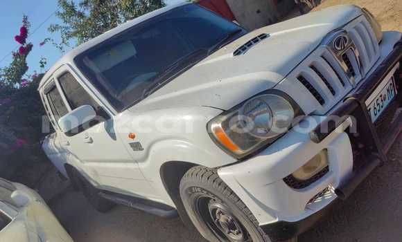 Buy Used Mahindra Scorpio White Car in Maputo in Maputo Buy Used Mahindra Scorpio White Car in Maputo in Maputo