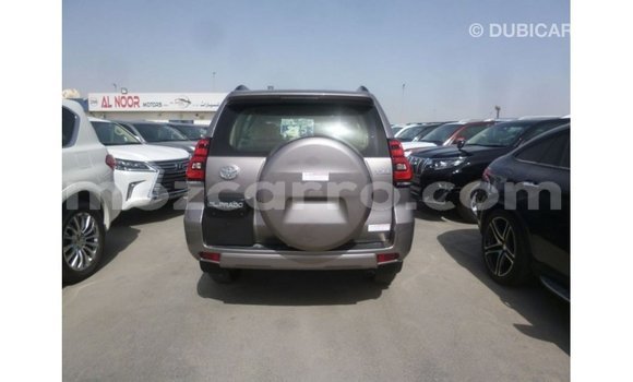 Tenga Imported Toyota Prado Zvimwe Mota in Import - Dubai in Cabo Delgado Tenga Imported Toyota Prado Zvimwe Mota in Import - Dubai in Cabo Delgado