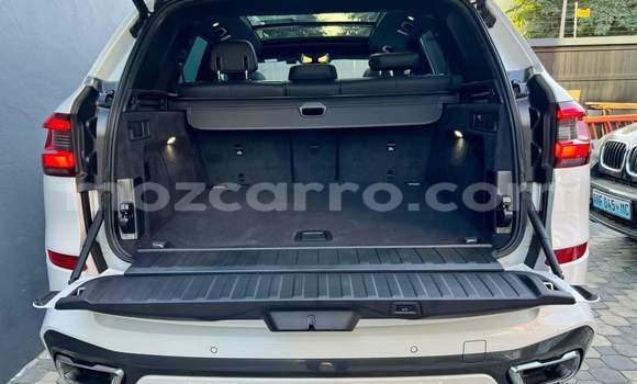 Tenga Tsaru Mercedes‒Benz GLE Chena Mota in Maputo in Maputo Tenga Tsaru Mercedes‒Benz GLE Chena Mota in Maputo in Maputo