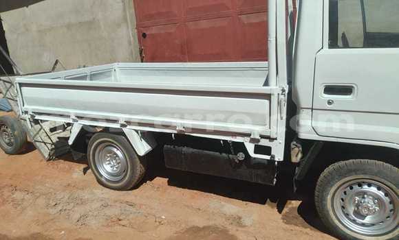 Nunua Ilio tumika Toyota Dyna Nyeupe Gari ndani ya Maputo nchini Maputo Nunua Ilio tumika Toyota Dyna Nyeupe Gari ndani ya Maputo nchini Maputo