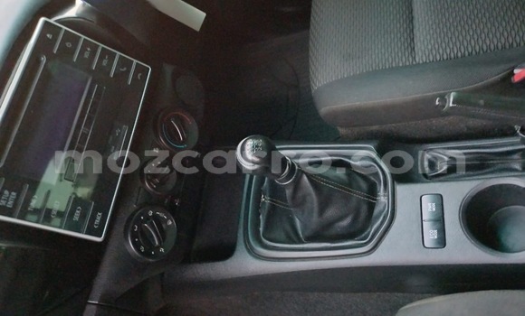 Comprar Usado Toyota Hiluxe Revo Branco Carro em Maputo em Maputo Comprar Usado Toyota Hiluxe Revo Branco Carro em Maputo em Maputo