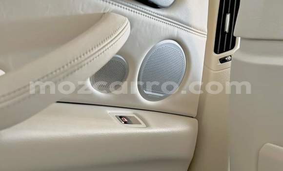 Nunua Mpya BMW X5 Nyeupe Gari ndani ya Maputo nchini Maputo Nunua Mpya BMW X5 Nyeupe Gari ndani ya Maputo nchini Maputo