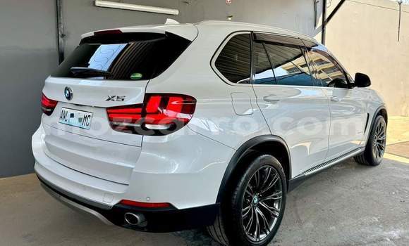 Nunua Mpya BMW X5 Nyeupe Gari ndani ya Maputo nchini Maputo Nunua Mpya BMW X5 Nyeupe Gari ndani ya Maputo nchini Maputo