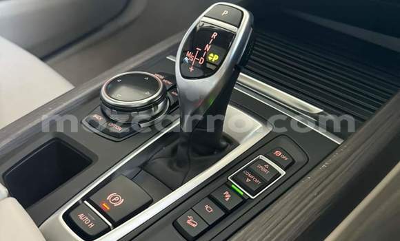 Nunua Mpya BMW X5 Nyeupe Gari ndani ya Maputo nchini Maputo Nunua Mpya BMW X5 Nyeupe Gari ndani ya Maputo nchini Maputo