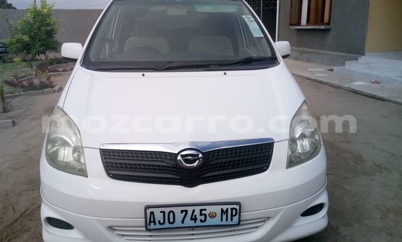 Comprar Usado Toyota Spacio Branco Carro em Maputo em Maputo