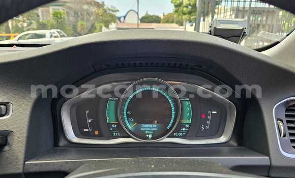 Tenga Tsaru Volvo S60 Sirivha Mota in Maputo in Maputo Tenga Tsaru Volvo S60 Sirivha Mota in Maputo in Maputo