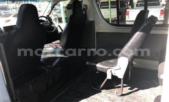 Buy Used Toyota Hiace White Car in Maputo in Maputo Buy Used Toyota Hiace White Car in Maputo in Maputo