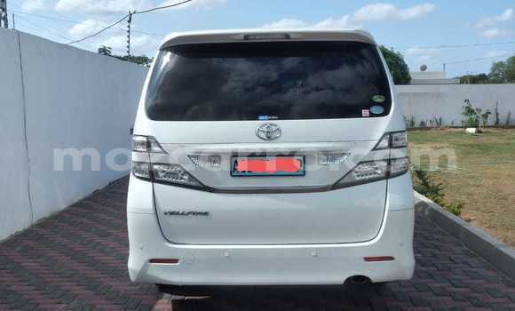 Nunua Ilio tumika Toyota Vellfire Nyeupe Gari ndani ya Maputo nchini Maputo Nunua Ilio tumika Toyota Vellfire Nyeupe Gari ndani ya Maputo nchini Maputo
