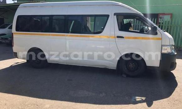 Buy Used Toyota Hiace White Car in Maputo in Maputo Buy Used Toyota Hiace White Car in Maputo in Maputo