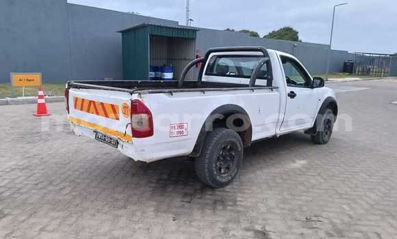 Buy Used Isuzu KB White Car in Maputo in Maputo Buy Used Isuzu KB White Car in Maputo in Maputo