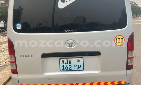 Nunua Ilio tumika Toyota Hiace Fedha Gari ndani ya Maputo nchini Maputo Nunua Ilio tumika Toyota Hiace Fedha Gari ndani ya Maputo nchini Maputo