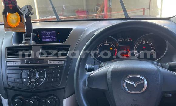 Nunua Ilio tumika Mazda BT-50 Bluu Gari ndani ya Maputo nchini Maputo Nunua Ilio tumika Mazda BT-50 Bluu Gari ndani ya Maputo nchini Maputo