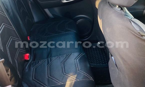 Nunua Ilio tumika Toyota RAV4 Nyeupe Gari ndani ya Maputo nchini Maputo Nunua Ilio tumika Toyota RAV4 Nyeupe Gari ndani ya Maputo nchini Maputo