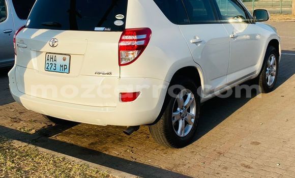 Nunua Ilio tumika Toyota RAV4 Nyeupe Gari ndani ya Maputo nchini Maputo Nunua Ilio tumika Toyota RAV4 Nyeupe Gari ndani ya Maputo nchini Maputo