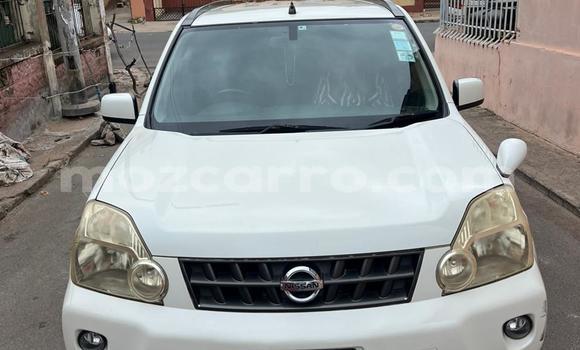Nunua Ilio tumika Nissan X-Trail Nyeupe Gari ndani ya Maputo nchini Maputo