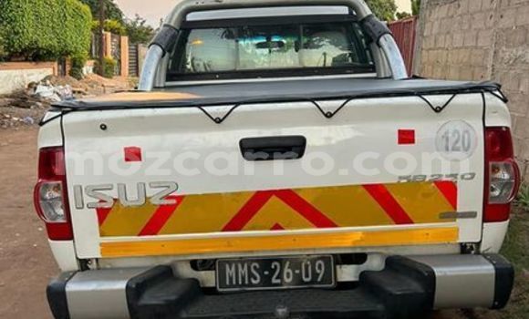 Comprar Usado Isuzu KB De outros Carro em Maputo em Maputo Comprar Usado Isuzu KB De outros Carro em Maputo em Maputo