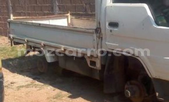 Nunua Ilio tumika Toyota Hiace Nyingine Gari ndani ya Maputo nchini Maputo Nunua Ilio tumika Toyota Hiace Nyingine Gari ndani ya Maputo nchini Maputo