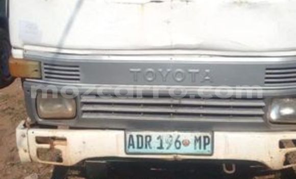 Tenga Tsaru Toyota Hiace Zvimwe Mota in Maputo in Maputo Tenga Tsaru Toyota Hiace Zvimwe Mota in Maputo in Maputo