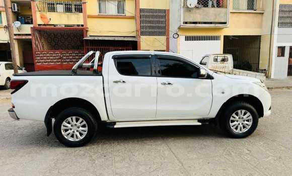 Buy Used Mazda BT-50 White Car in Maputo in Maputo