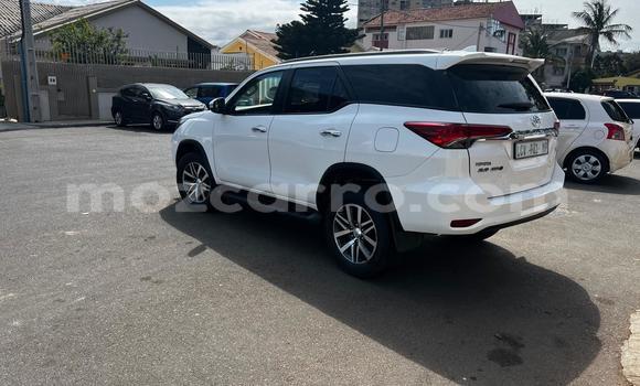 Comprar Usado Toyota Fortuner Branco Carro em Maputo em Maputo Comprar Usado Toyota Fortuner Branco Carro em Maputo em Maputo