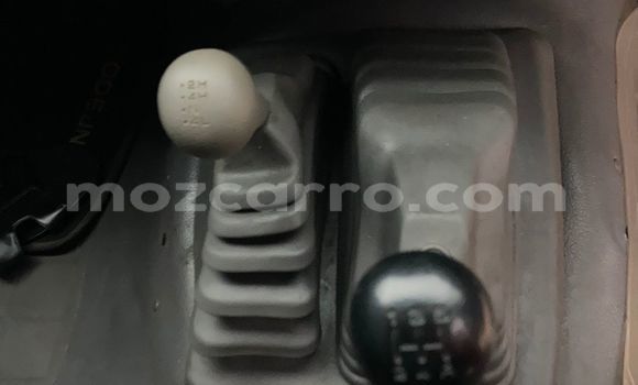 Comprar Usado Nissan Hardbody Branco Carro em Maputo em Maputo Comprar Usado Nissan Hardbody Branco Carro em Maputo em Maputo