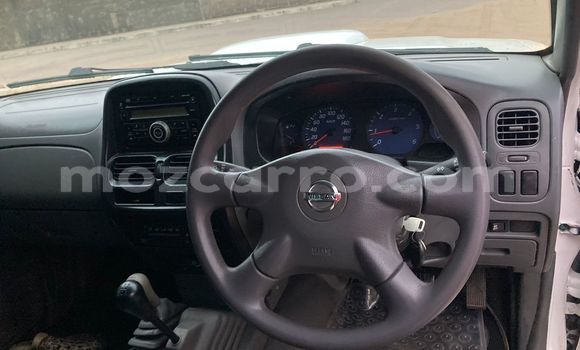 Comprar Usado Nissan Hardbody Branco Carro em Maputo em Maputo Comprar Usado Nissan Hardbody Branco Carro em Maputo em Maputo