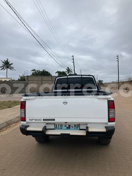 Big with watermark nissan hardbody maputo maputo 28012