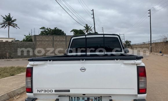 Comprar Usado Nissan Hardbody Branco Carro em Maputo em Maputo Comprar Usado Nissan Hardbody Branco Carro em Maputo em Maputo