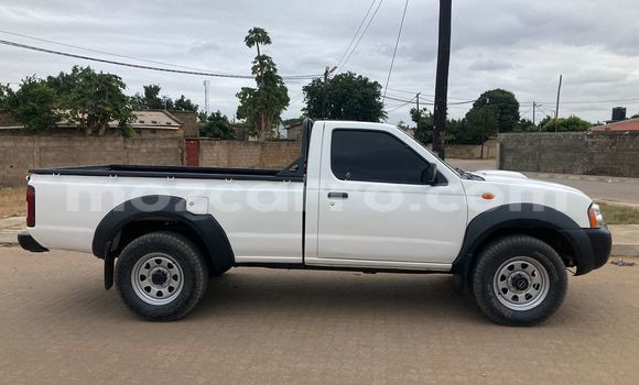 Comprar Usado Nissan Hardbody Branco Carro em Maputo em Maputo Comprar Usado Nissan Hardbody Branco Carro em Maputo em Maputo