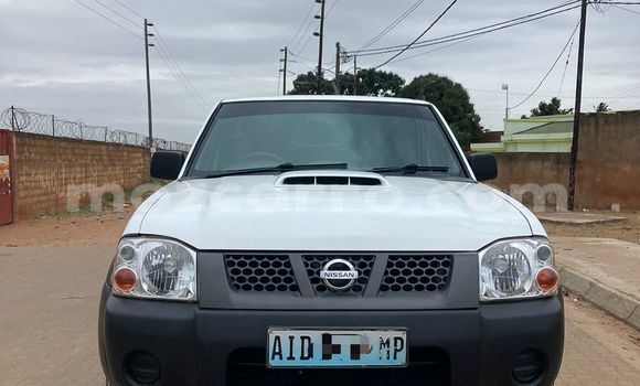 Comprar Usado Nissan Hardbody Branco Carro em Maputo em Maputo Comprar Usado Nissan Hardbody Branco Carro em Maputo em Maputo