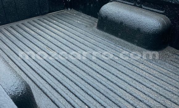 Comprar Usado Nissan Hardbody Branco Carro em Maputo em Maputo Comprar Usado Nissan Hardbody Branco Carro em Maputo em Maputo