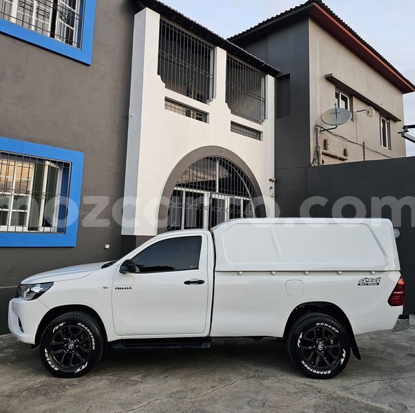 Big with watermark toyota hiluxe revo maputo maputo 28018