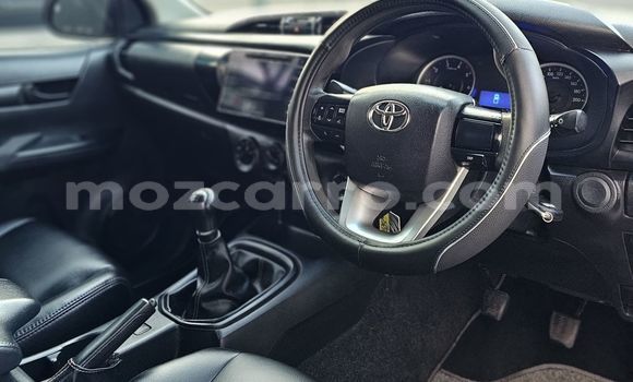 Buy Used Toyota Hiluxe Revo White Car in Maputo in Maputo Buy Used Toyota Hiluxe Revo White Car in Maputo in Maputo