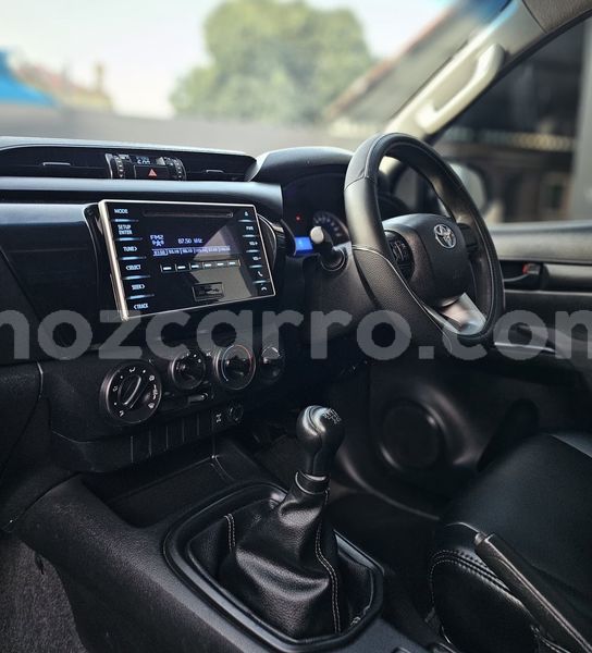 Big with watermark toyota hiluxe revo maputo maputo 28018