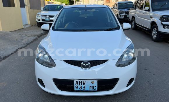 Buy Used Mazda Demio White Car in Maputo in Maputo