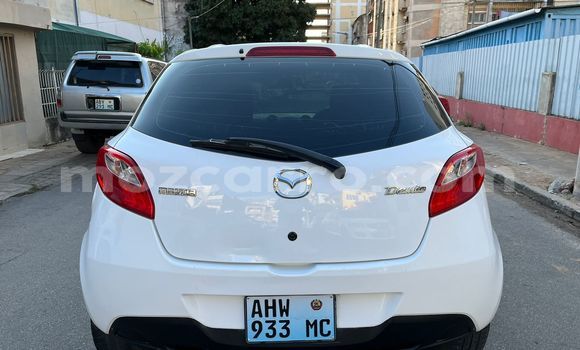 Comprar Usado Mazda Demio Branco Carro em Maputo em Maputo Comprar Usado Mazda Demio Branco Carro em Maputo em Maputo