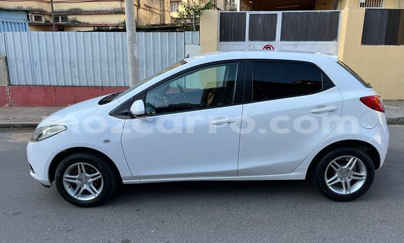 Comprar Usado Mazda Demio Branco Carro em Maputo em Maputo Comprar Usado Mazda Demio Branco Carro em Maputo em Maputo