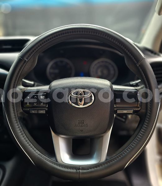 Big with watermark toyota hilux maputo maputo 28023