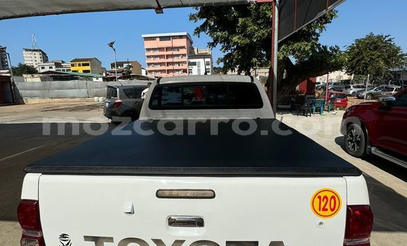 Buy Used Toyota Hilux White Car in Maputo in Maputo Buy Used Toyota Hilux White Car in Maputo in Maputo