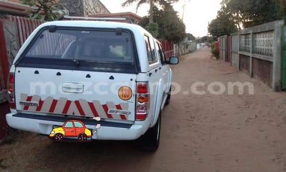 Comprar Usado Mazda BT-50 Branco Carro em Maputo em Maputo Comprar Usado Mazda BT-50 Branco Carro em Maputo em Maputo