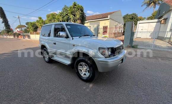 Tenga Tsaru Toyota Land Cruiser Prado Chena Mota in Maputo in Maputo Tenga Tsaru Toyota Land Cruiser Prado Chena Mota in Maputo in Maputo