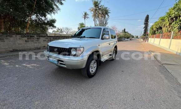 Buy Used Toyota Land Cruiser Prado White Car in Maputo in Maputo Buy Used Toyota Land Cruiser Prado White Car in Maputo in Maputo