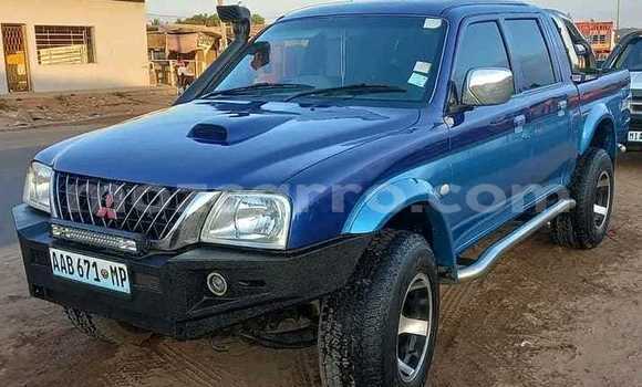 Comprar Usado Mitsubishi Colt Azul Carro em Maputo em Maputo