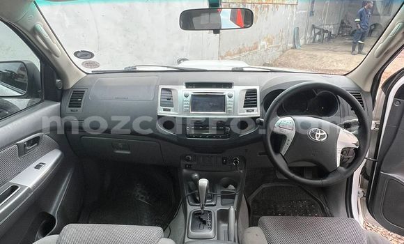 Comprar Usado Toyota Hilux Branco Carro em Maputo em Maputo Comprar Usado Toyota Hilux Branco Carro em Maputo em Maputo