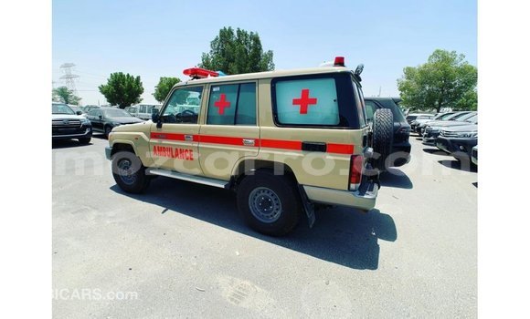 Buy Import Toyota Land Cruiser Beige Car in Import - Dubai in Cabo Delgado Buy Import Toyota Land Cruiser Beige Car in Import - Dubai in Cabo Delgado
