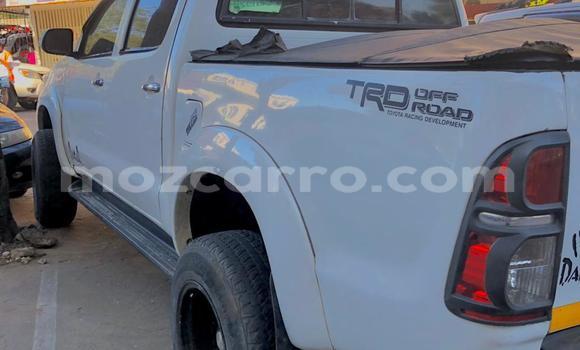 Comprar Usado Toyota Hilux Branco Carro em Maputo em Maputo Comprar Usado Toyota Hilux Branco Carro em Maputo em Maputo