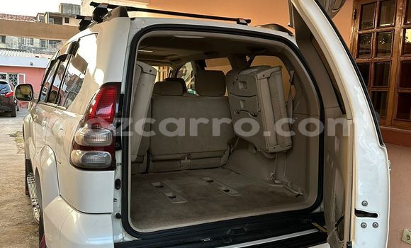 Comprar Usado Toyota Land Cruiser Prado Branco Carro em Maputo em Maputo Comprar Usado Toyota Land Cruiser Prado Branco Carro em Maputo em Maputo