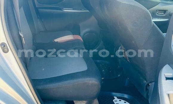 Comprar Usado Toyota Ractis Prata Carro em Maputo em Maputo Comprar Usado Toyota Ractis Prata Carro em Maputo em Maputo