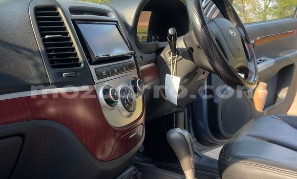 Nunua Ilio tumika Hyundai Santa Fe Nyingine Gari ndani ya Maputo nchini Maputo Nunua Ilio tumika Hyundai Santa Fe Nyingine Gari ndani ya Maputo nchini Maputo